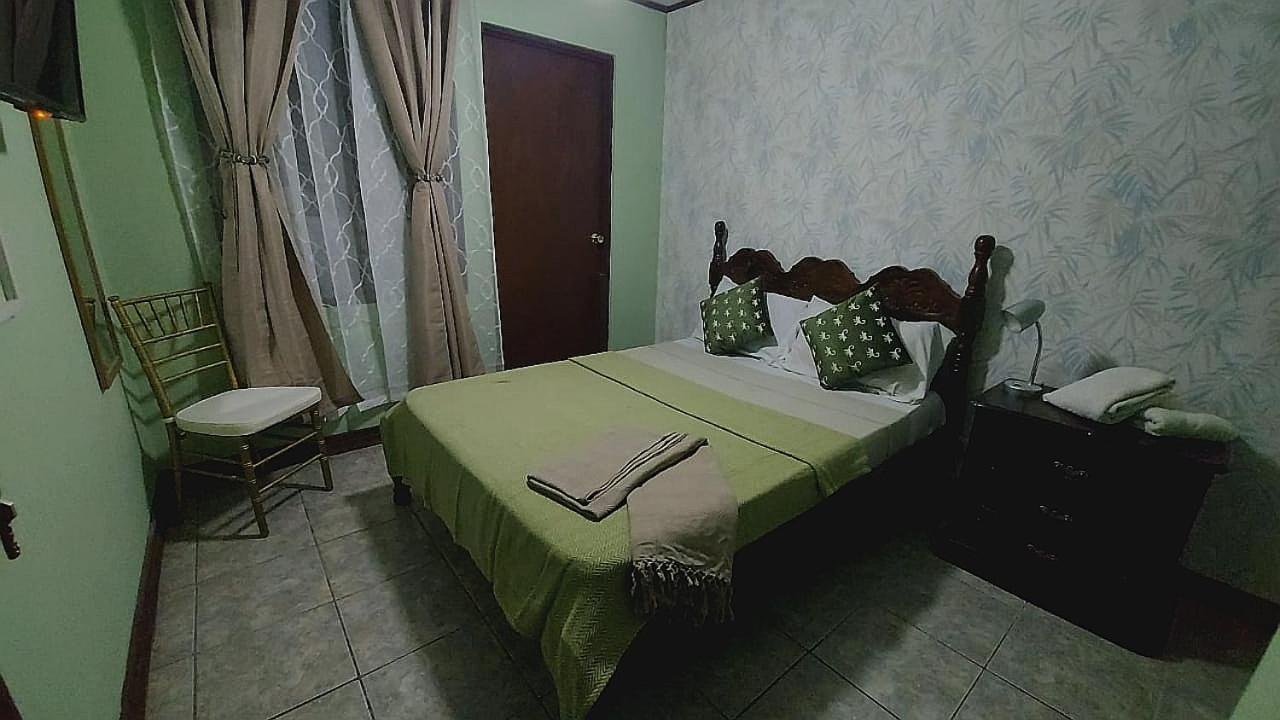 Airport Traveler'S Home Alajuela Екстериор снимка